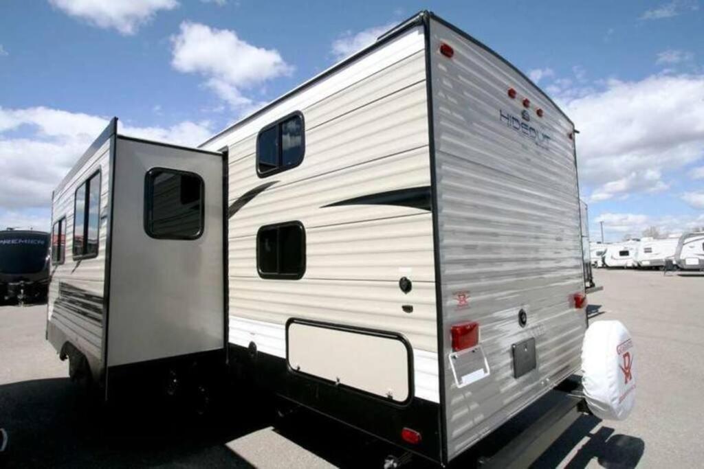 מלון Golden Riverfront Campground מראה חיצוני תמונה