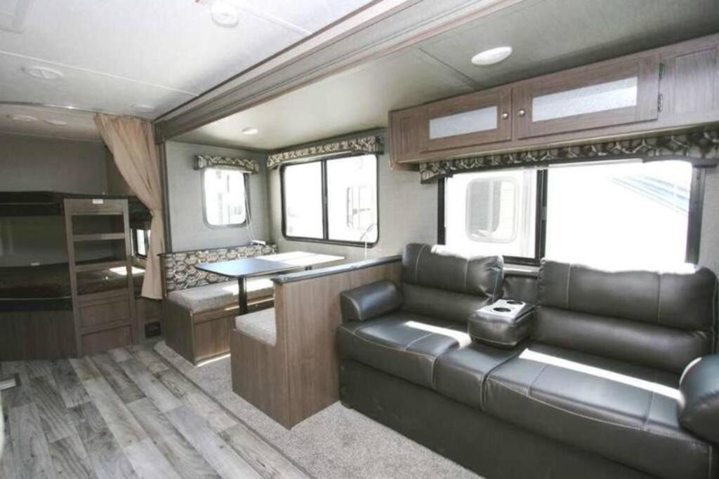 מלון Golden Riverfront Campground מראה חיצוני תמונה