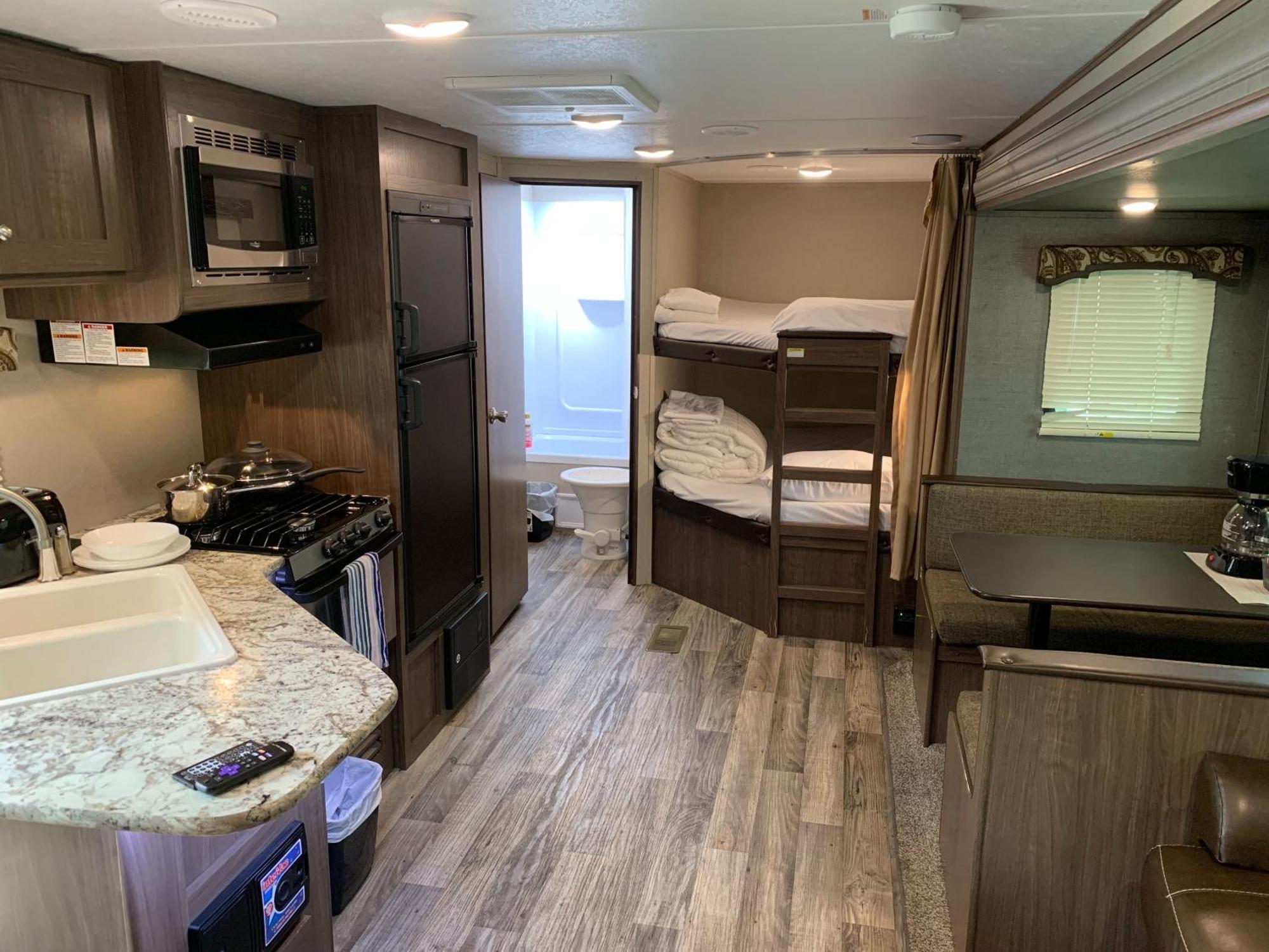 מלון Golden Riverfront Campground מראה חיצוני תמונה
